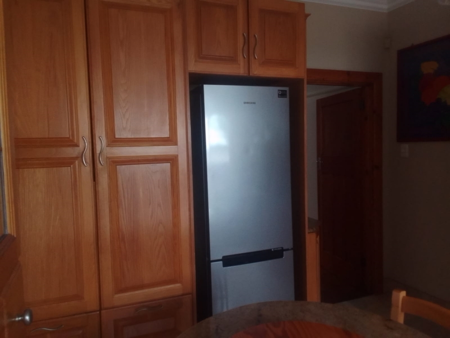 To Let 3 Bedroom Property for Rent in Selborne Eastern Cape